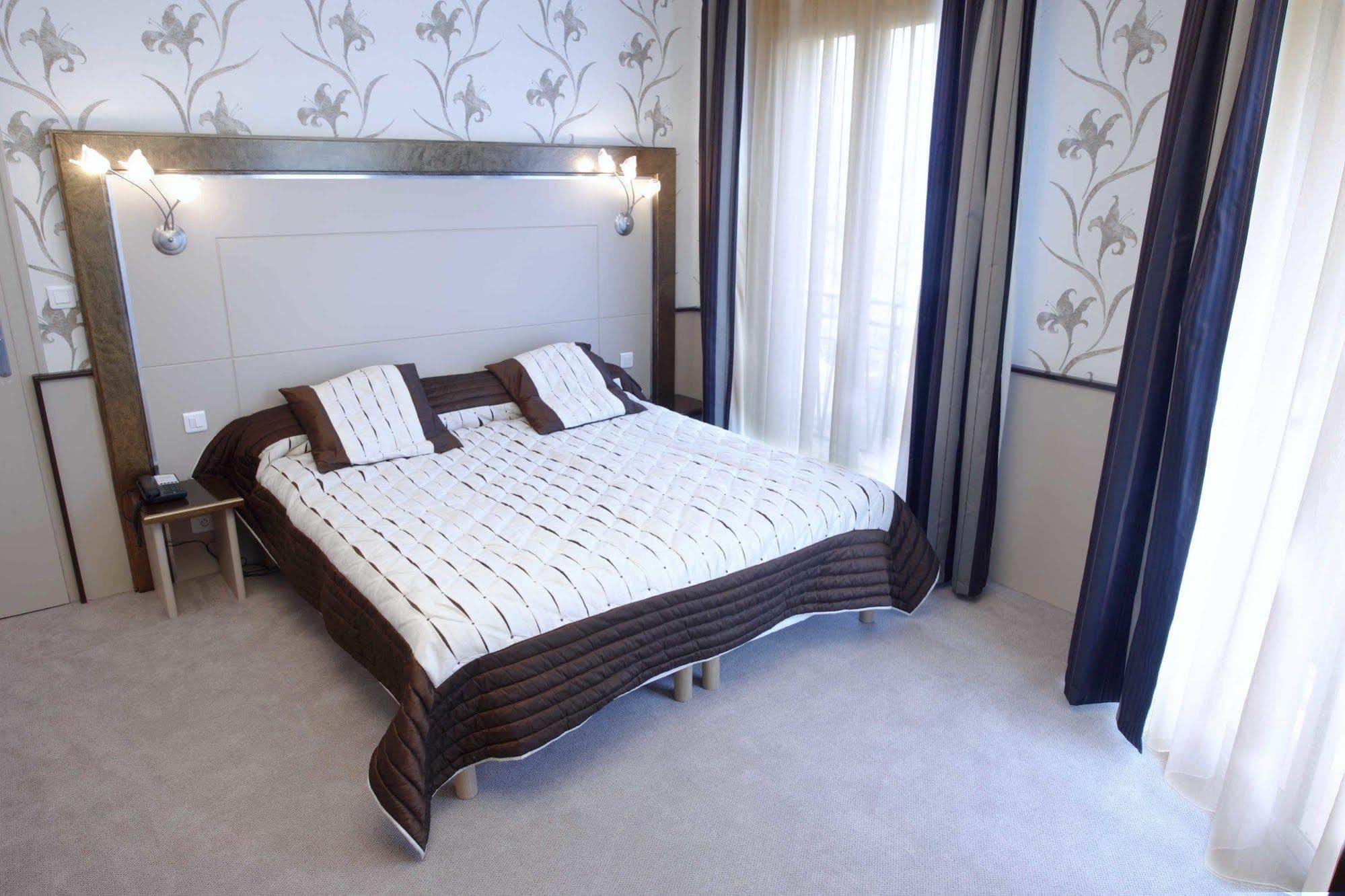 Hotel Le Berry Saint-Nazaire Kültér fotó